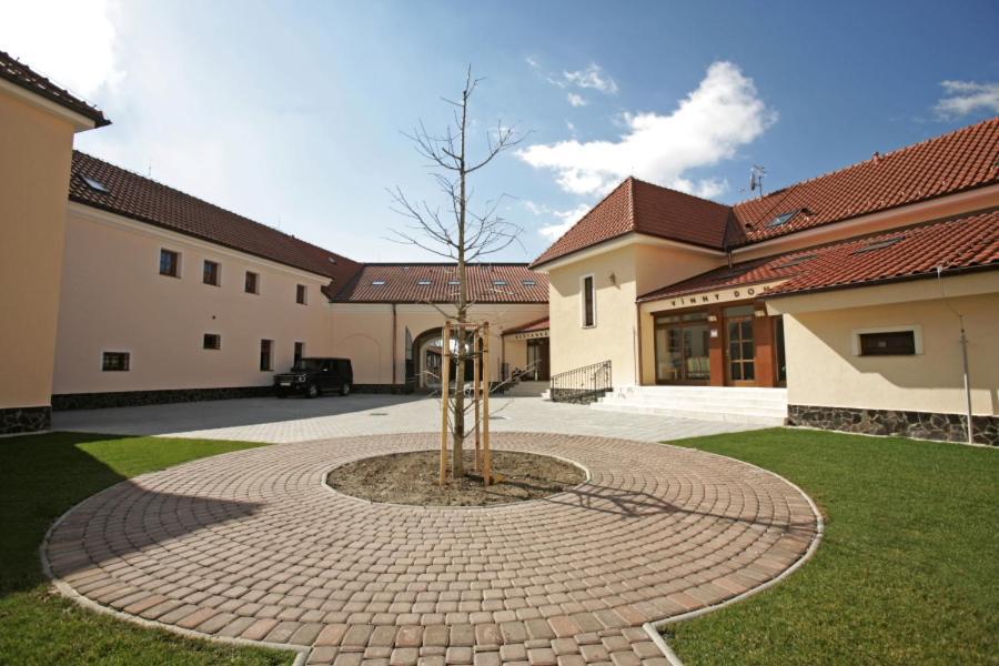 Chateau Krakovany Ngoại thất bức ảnh