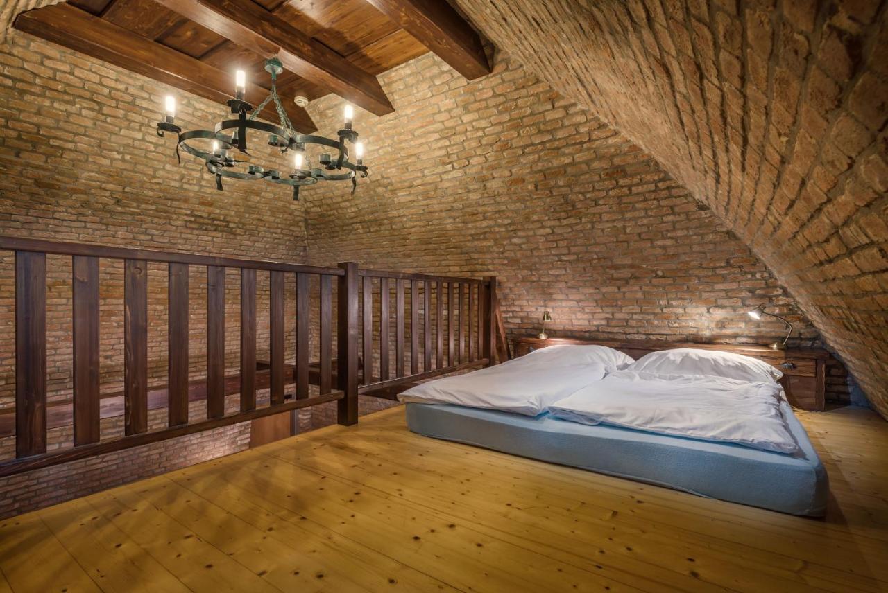 Chateau Krakovany Ngoại thất bức ảnh