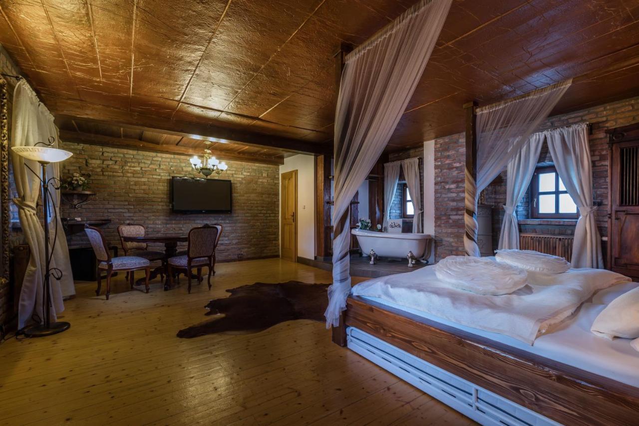 Chateau Krakovany Ngoại thất bức ảnh