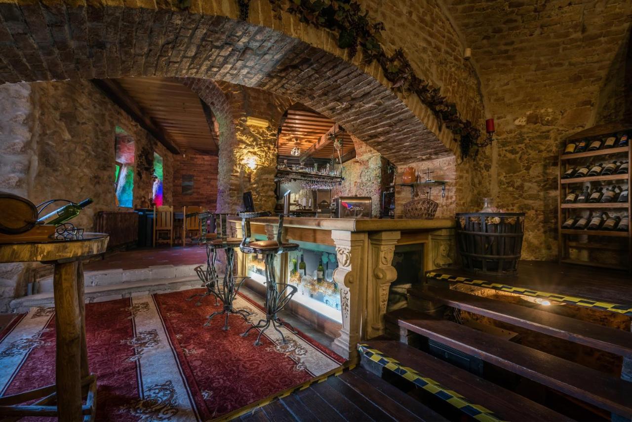 Chateau Krakovany Ngoại thất bức ảnh